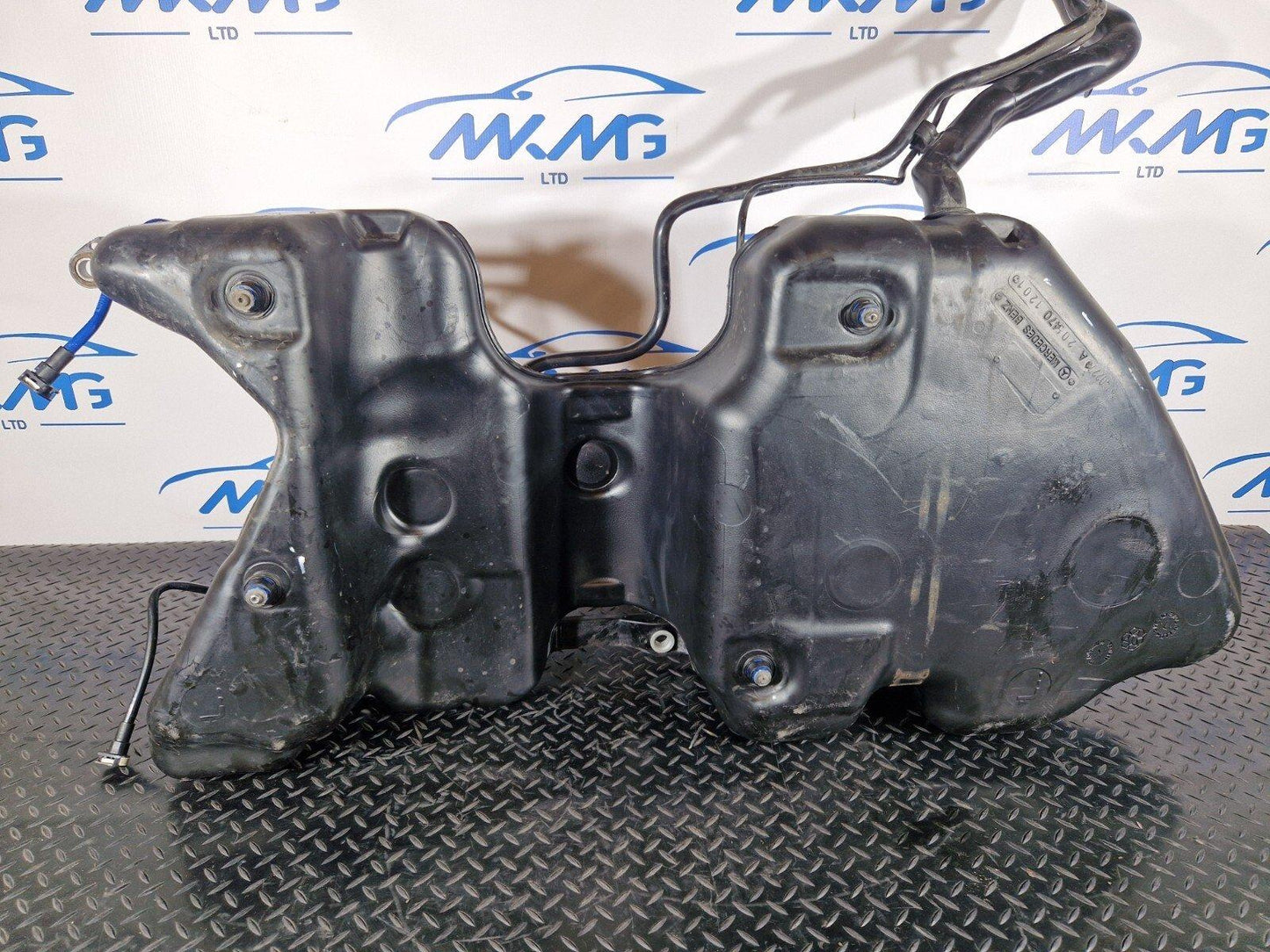 14-21 MERCEDES BENZ C300 W205 HYBRID DIESEL FUEL TANK WITH PUMP A2054701201