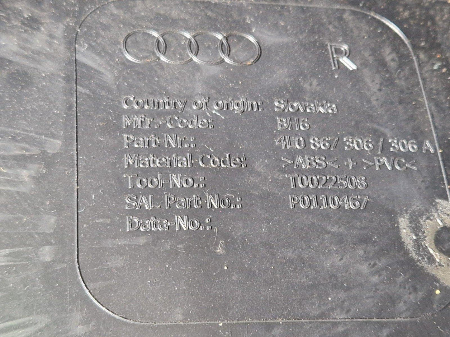 10-15 AUDI Q7 4L GENUINE OEM REAR RIGHT SIDE DOOR CARD 4L0867306