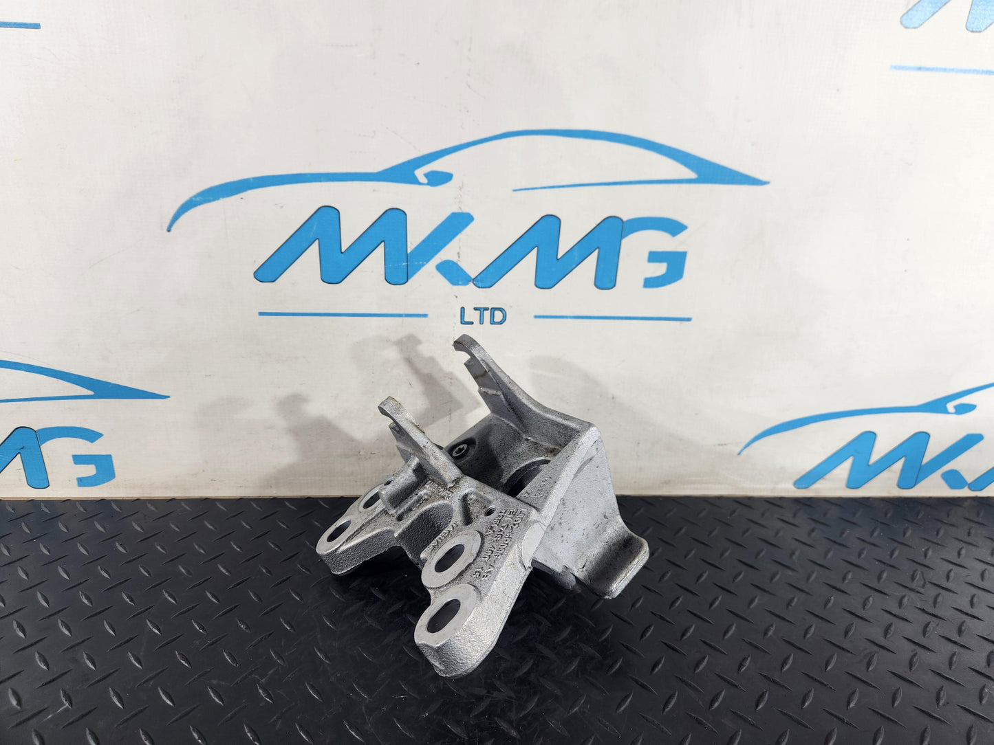 Land Rover Range Rover Evoque L551 SUV Genuine Engine Mount L8D2-6P096-AB