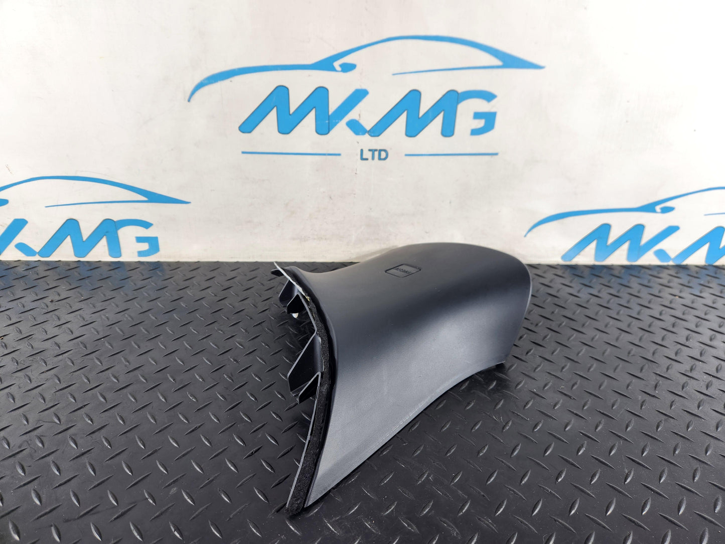 12-18 Range Rover Evoque L538 Rear Right D-Pillar Trim BJ32-519A96-AKW