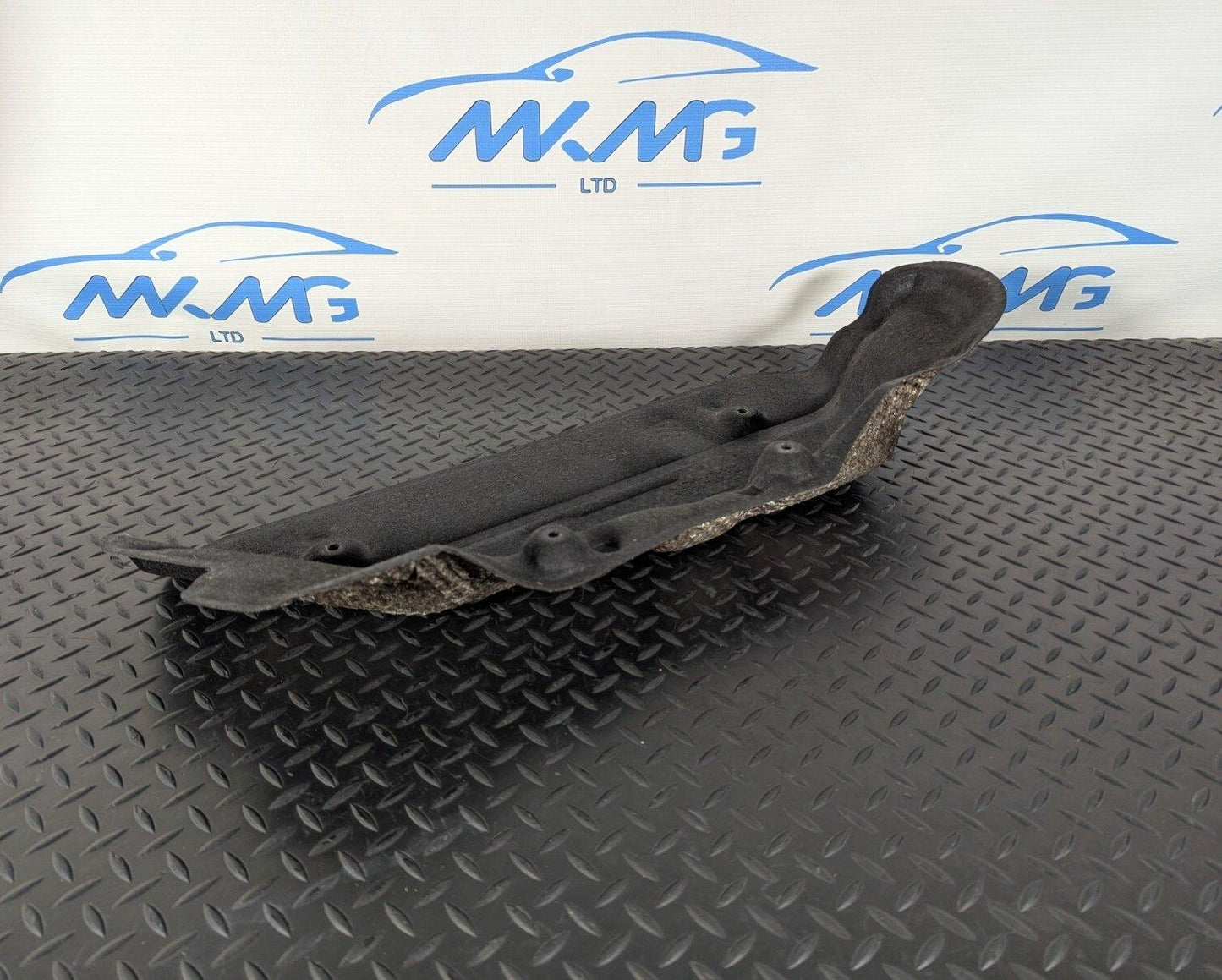 10-17 AUDI A8 4H AIR SUSPENSION COMPRESSOR HEAT GUARD SHIELD 4H0616105A
