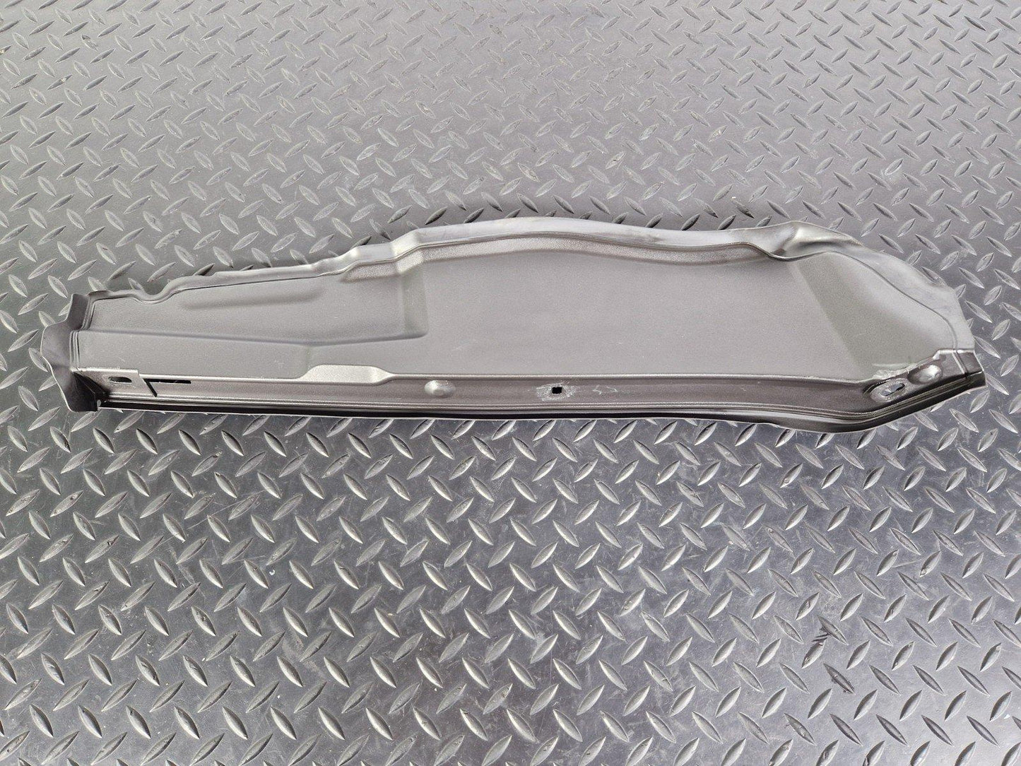 16-22 BMW X1 F48 OEM LEFT SIDE N/S BONNET ENGINE SEAL PANEL 7329399