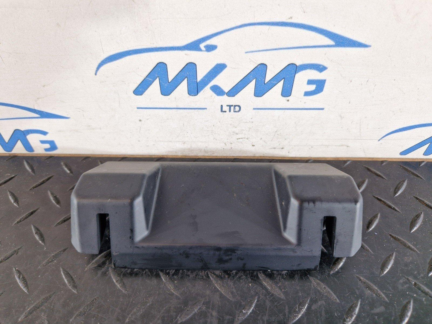 LAND ROVER DISCOVERY SPORT L550 2018 ARMREST GAP HIDER COVER FK72-611F06-A