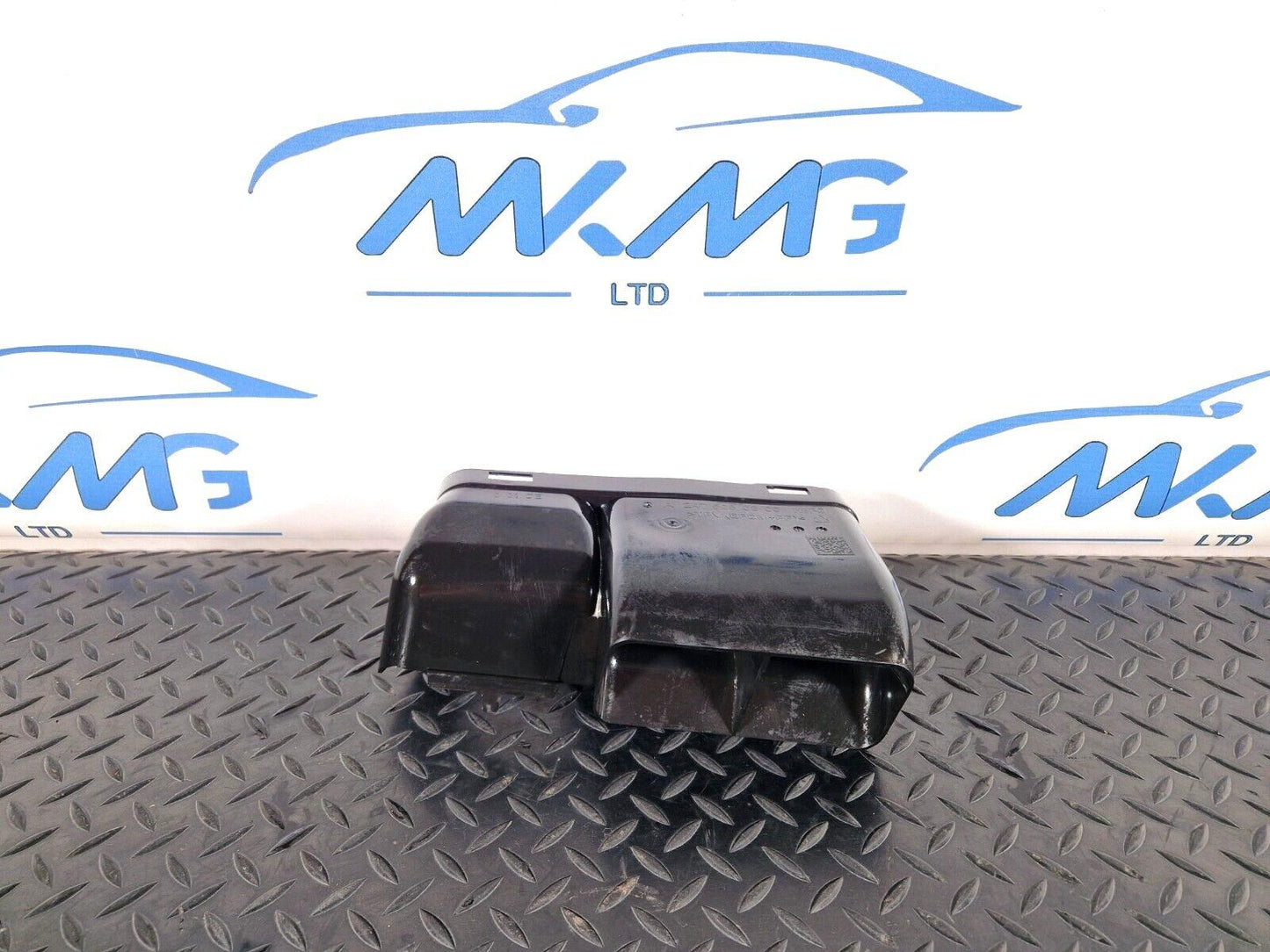 19-ON MERCEDES BENZ B CLASS W247 GENUINE DIESEL AIR INTAKE INLET DUCT A247505080