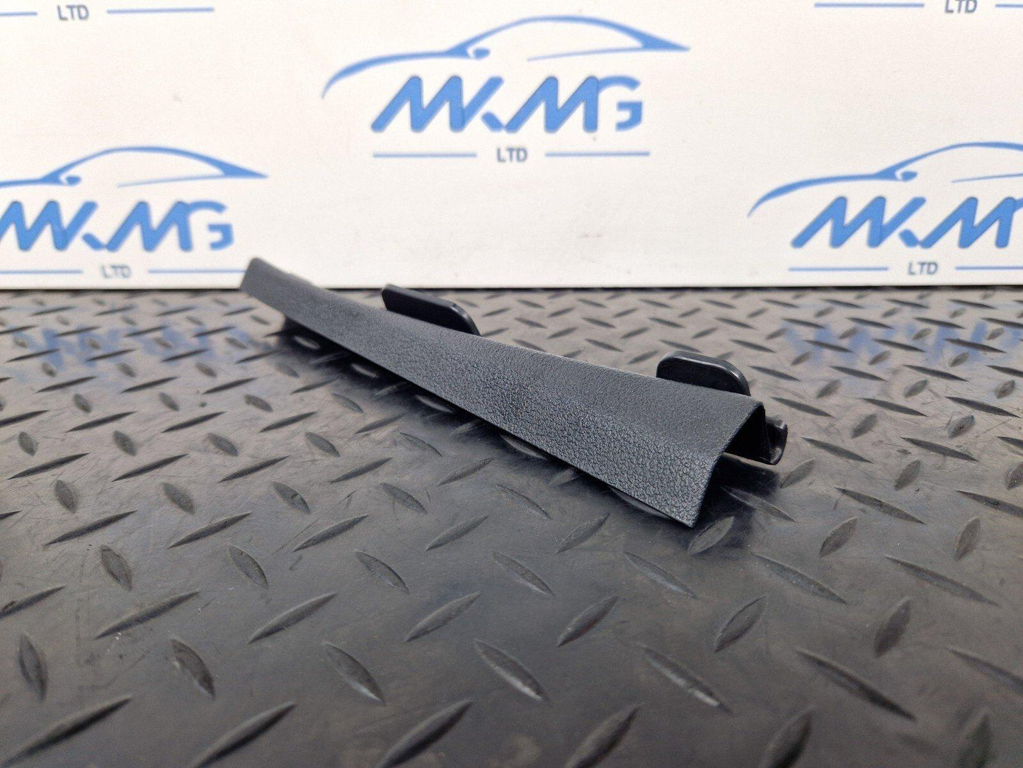 16-19 AUDI A4 B9 SALOON GENUINE LEFT PASSENGER SIDE A PILLAR TRIM 8W0868203