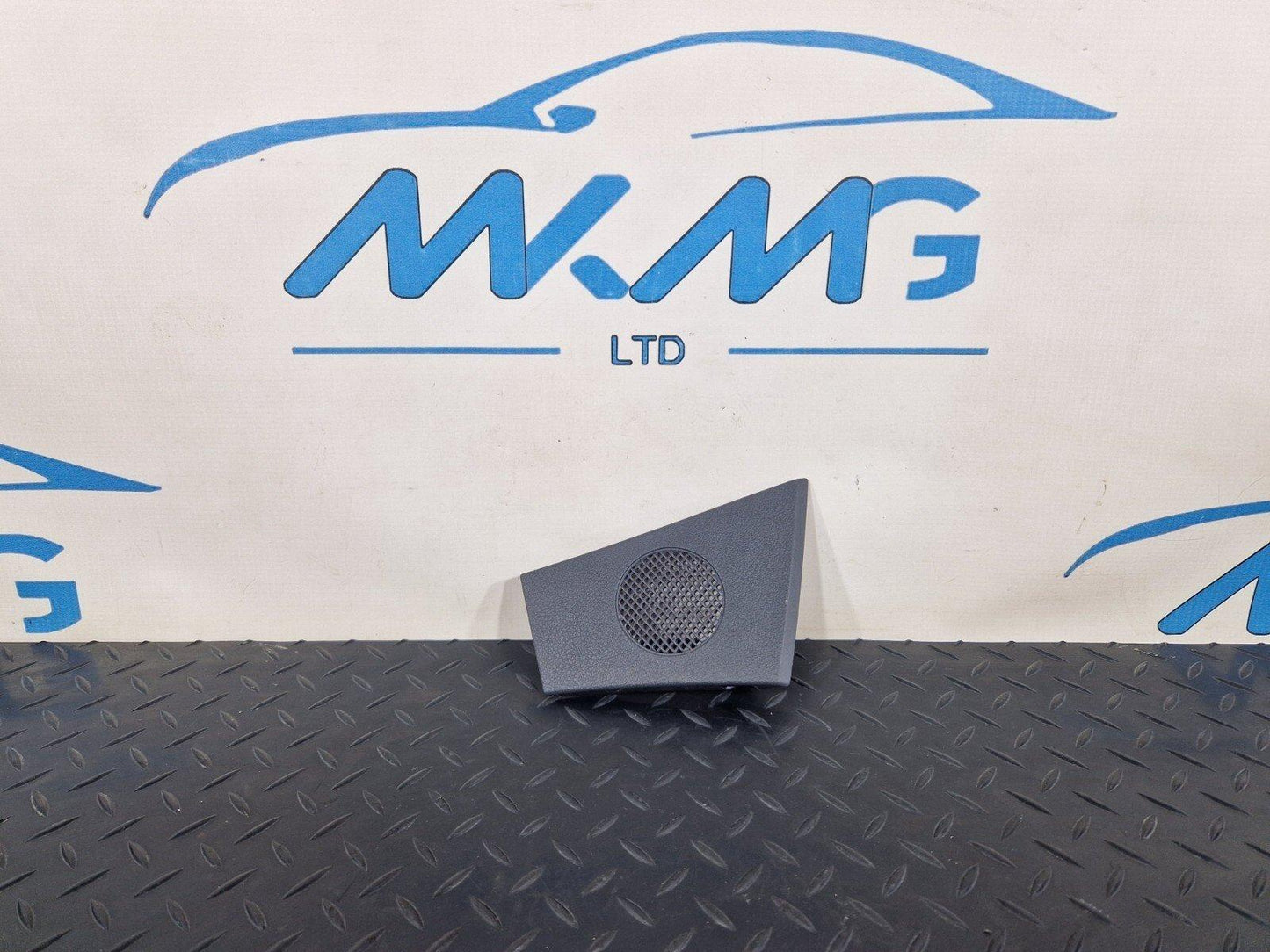 2018-ON MERCEDES SPRINTER W907 RIGHT SIDE SPEAKER COVER A91008270400