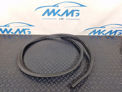 18-ON MERCEDES BENZ SPRINTER W907 HOOD BONNET RUBBER GASKET SEAL A9108871100