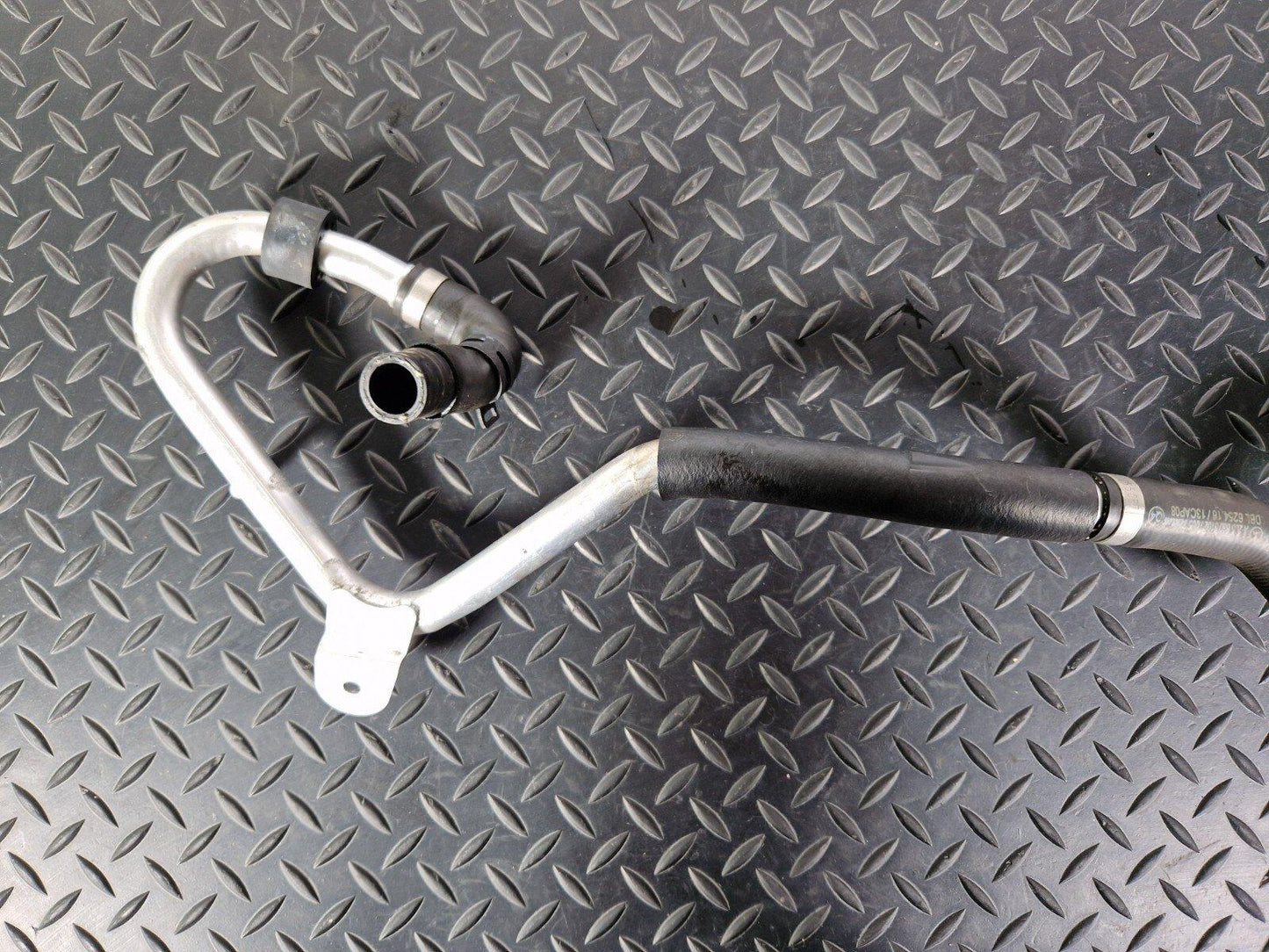 14-21 MERCEDES BENZ C220d W205 OEM COOLANT RADIATOR HOSE PIPE A2058303102