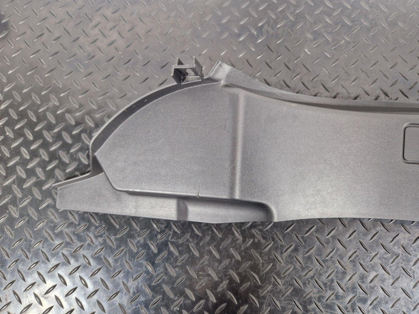 2019-ON LAND ROVER DISCOVERY L550 LCI N/S SILL SCUFF PLATE LK7213245AB8PVJ