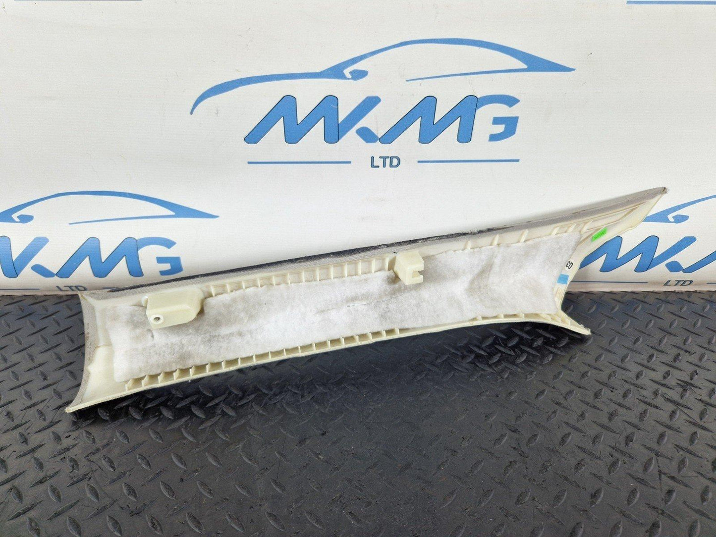 11-19 MERCEDES BENZ ML W166 GENUINE FRONT RIGHT A PILLAR TRIM A1666901425