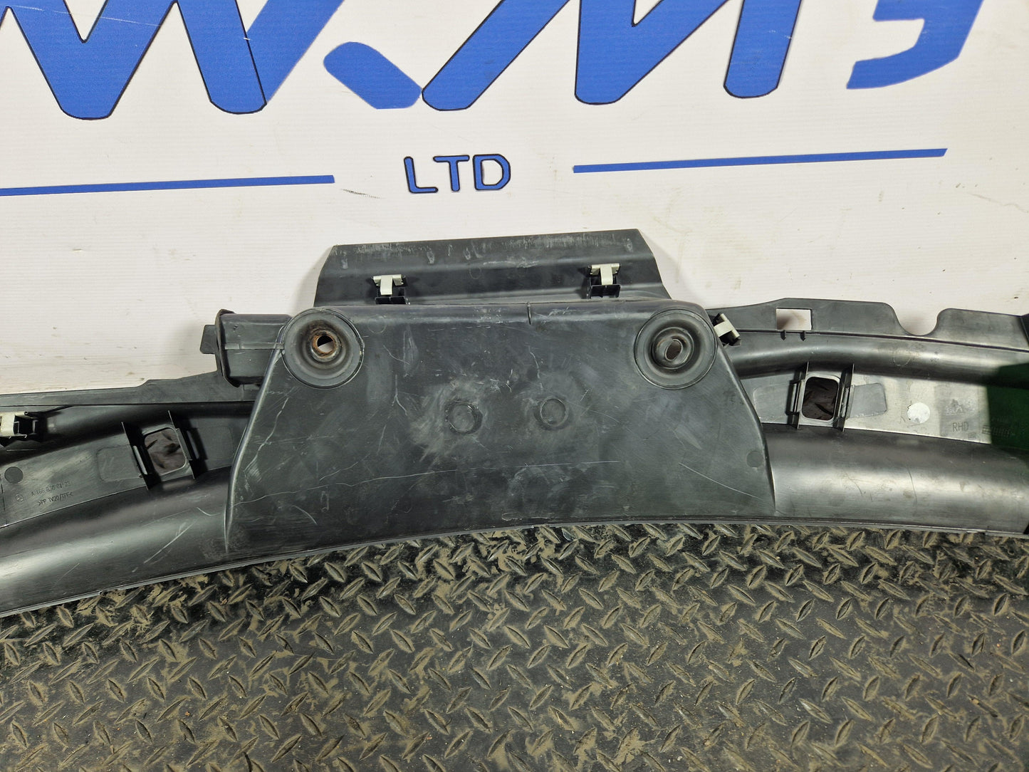 16-19 MERCEDES BENZ GLE W166 GENUINE WINDSCREEN SCUTTLE PANEL A1668300128
