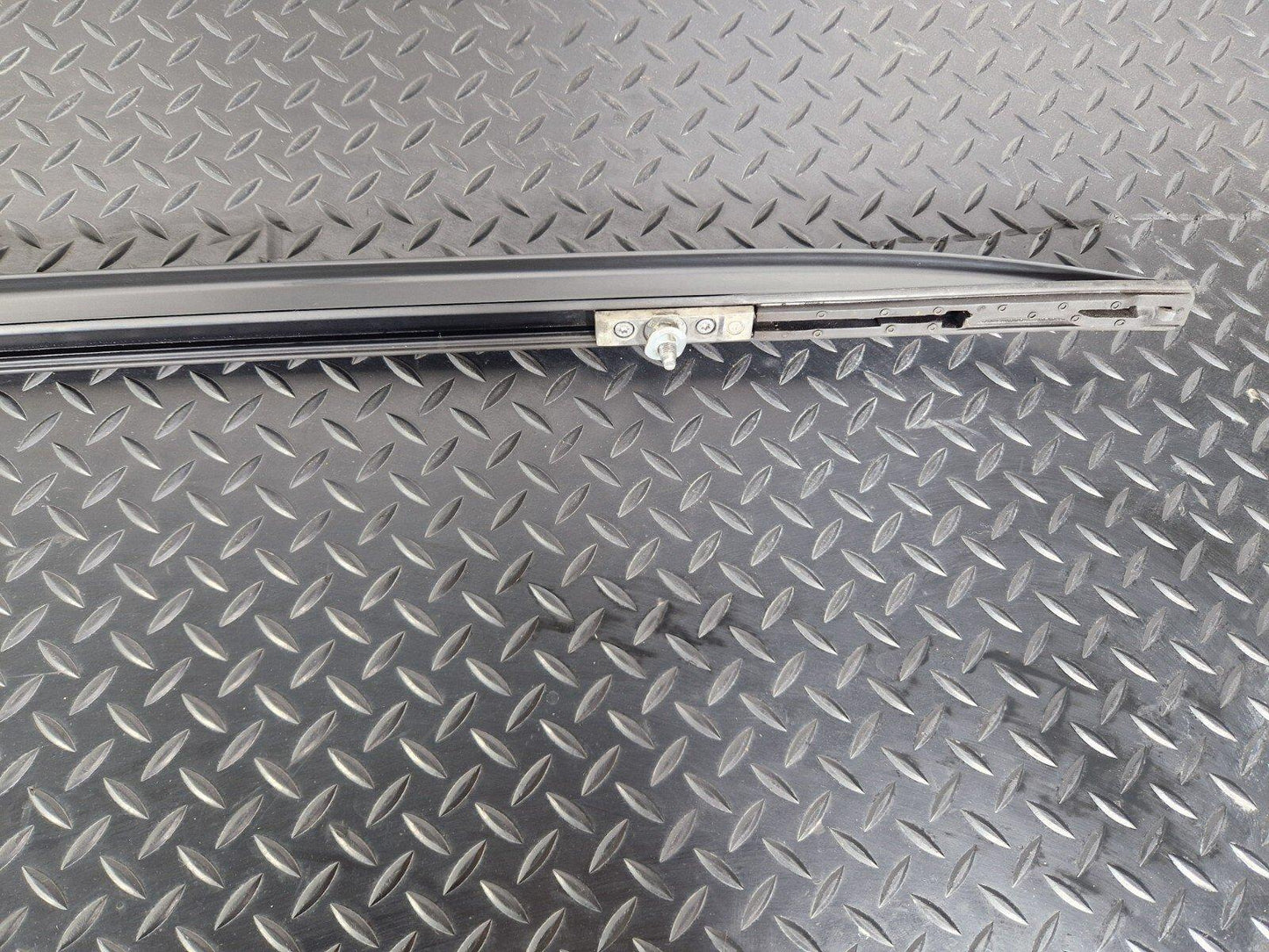 12-18 BMW 3 SERIES F30 F31 LCI BLACK ROOF RAIL RIGHT SIDE 7277630