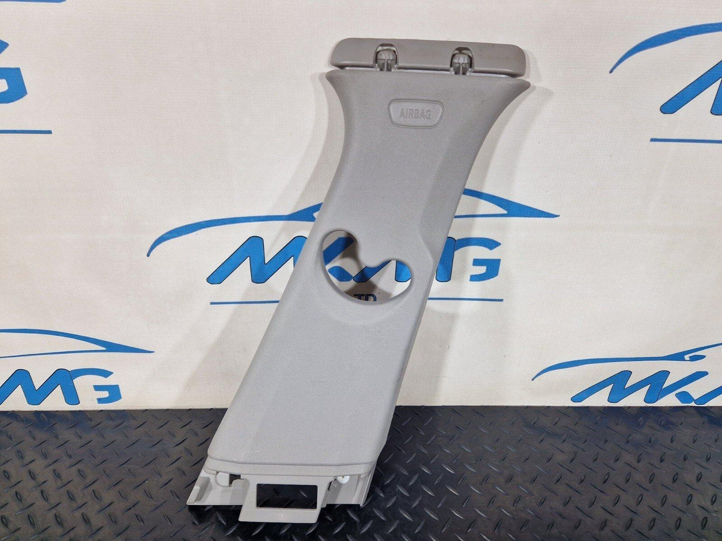 BMW 2 SERIES GRAN TOURER F45 F46 FRONT RIGHT SIDE B PILLAR TRIM 7329588