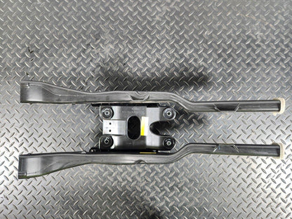 19-ON RANGE ROVER EVOQUE L551 INTERIOR SUPPORT BRACKET WITH DUCTS K8D2-048B38-A