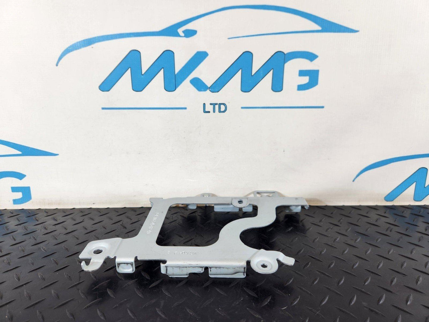 11-19 MERCEDES BENZ ML W166 CONTROL UNIT BRACKET MOUNT HOLDER A1665456240