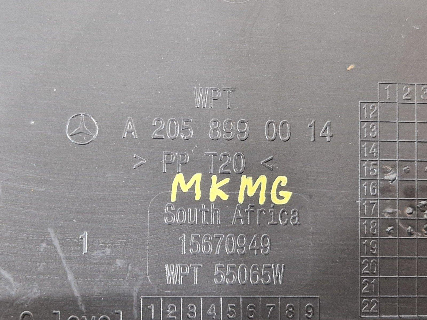 14-21 MERCEDES BENZ C200 W205 GENUINE TRUNK BOOT TOOL STORAGE TRAY A2058990014