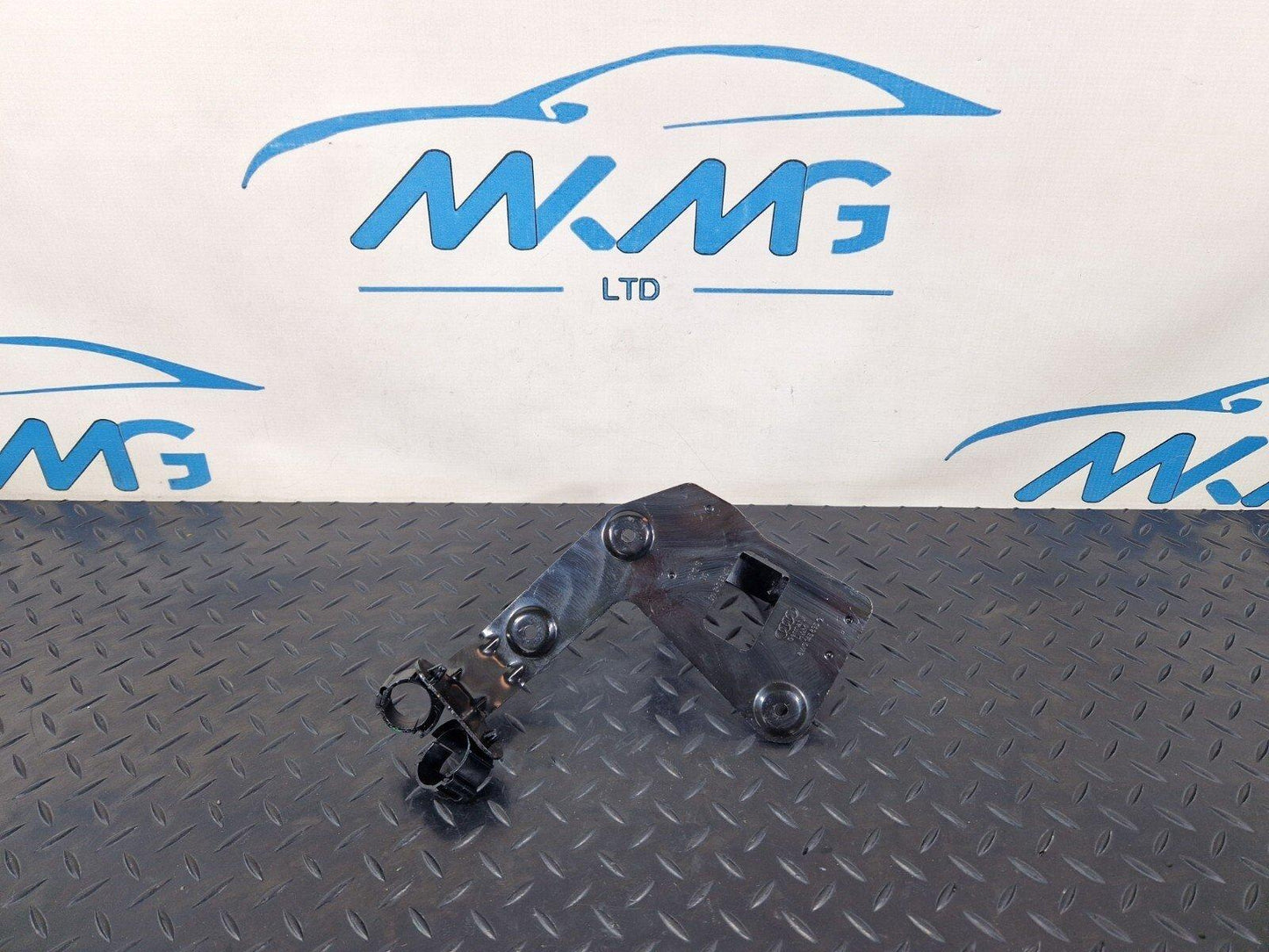 16-24 AUDI A5 F5 GENUINE COOLANT PUMP BRACKET 8W0145896C 8W0145879B