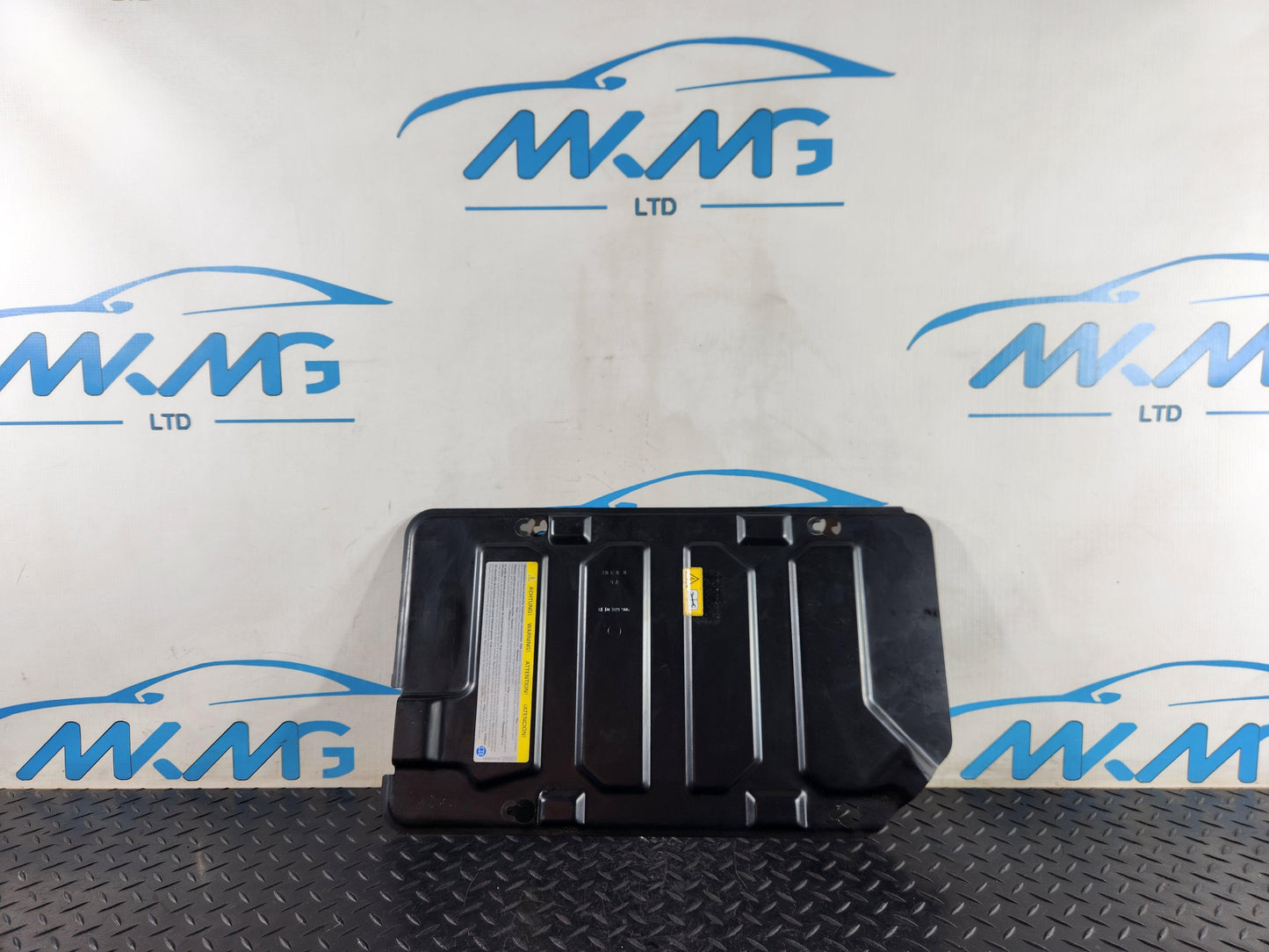 Mercedes-Benz Sprinter VS30 W907 Battery Tray Box Cover A9065842138