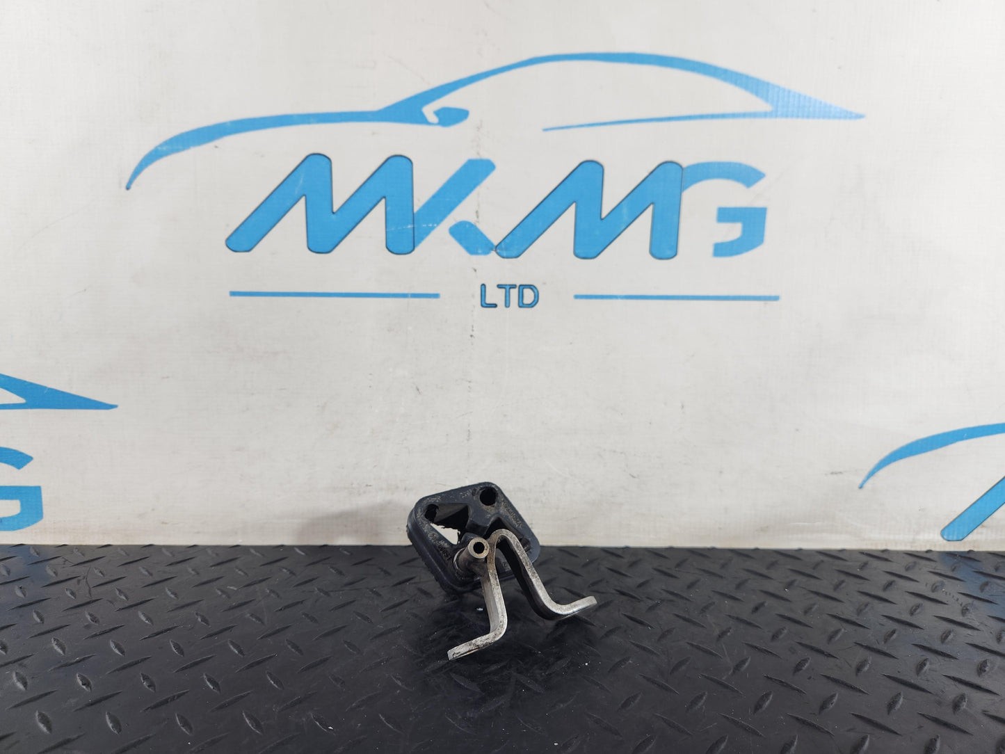 Range Rover Evoque L551 Exhaust Bracket Holder Rubber Mount K8D2-5A295-AA