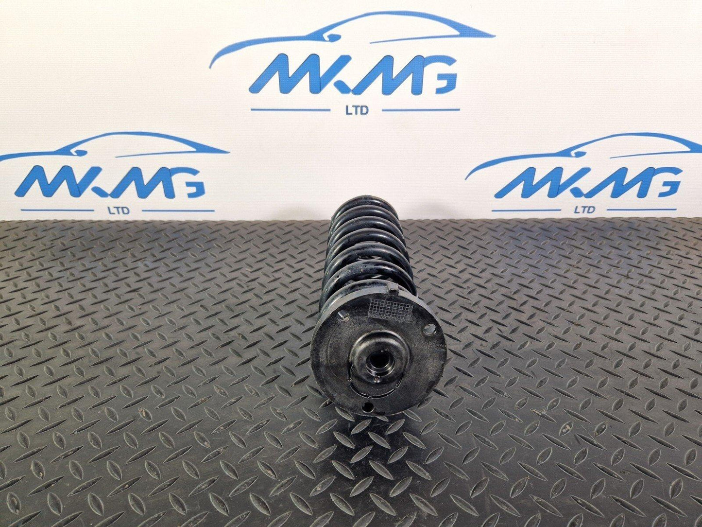 14-21 MERCEDES BENZ C200d W205 REAR COIL SPRING FITS LEFT & RIGHT A2053240204