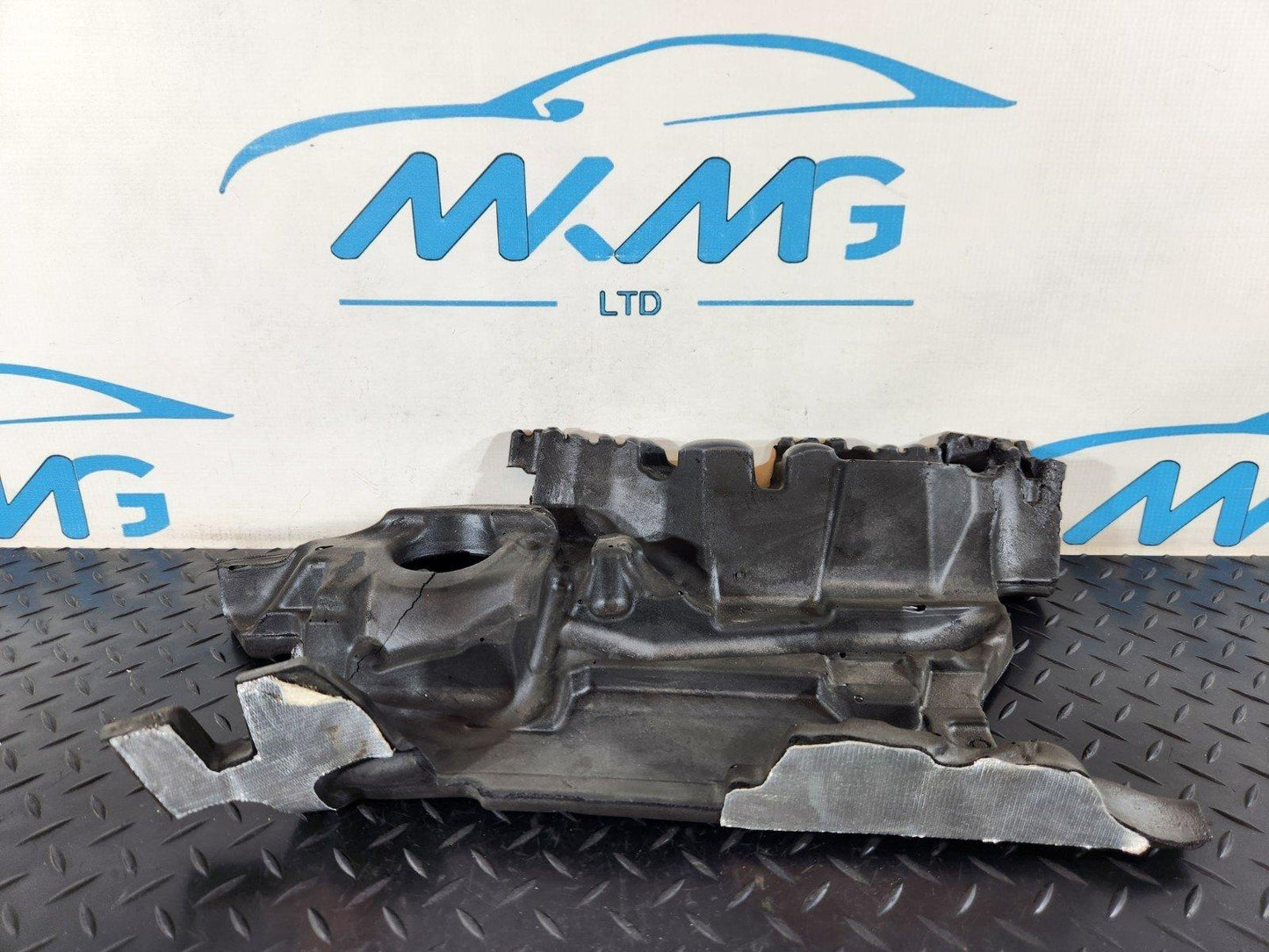 19-ON RANGE ROVER EVOQUE L551 CYLINDER  HEAD COVER M8D26N041BA