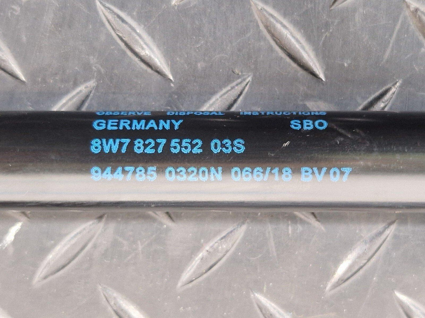 16-24 AUDI A5 F5 CONVERTIBLE GENUINE PAIR OF TAILGATE BOOTLID STRUTS 8W7827552