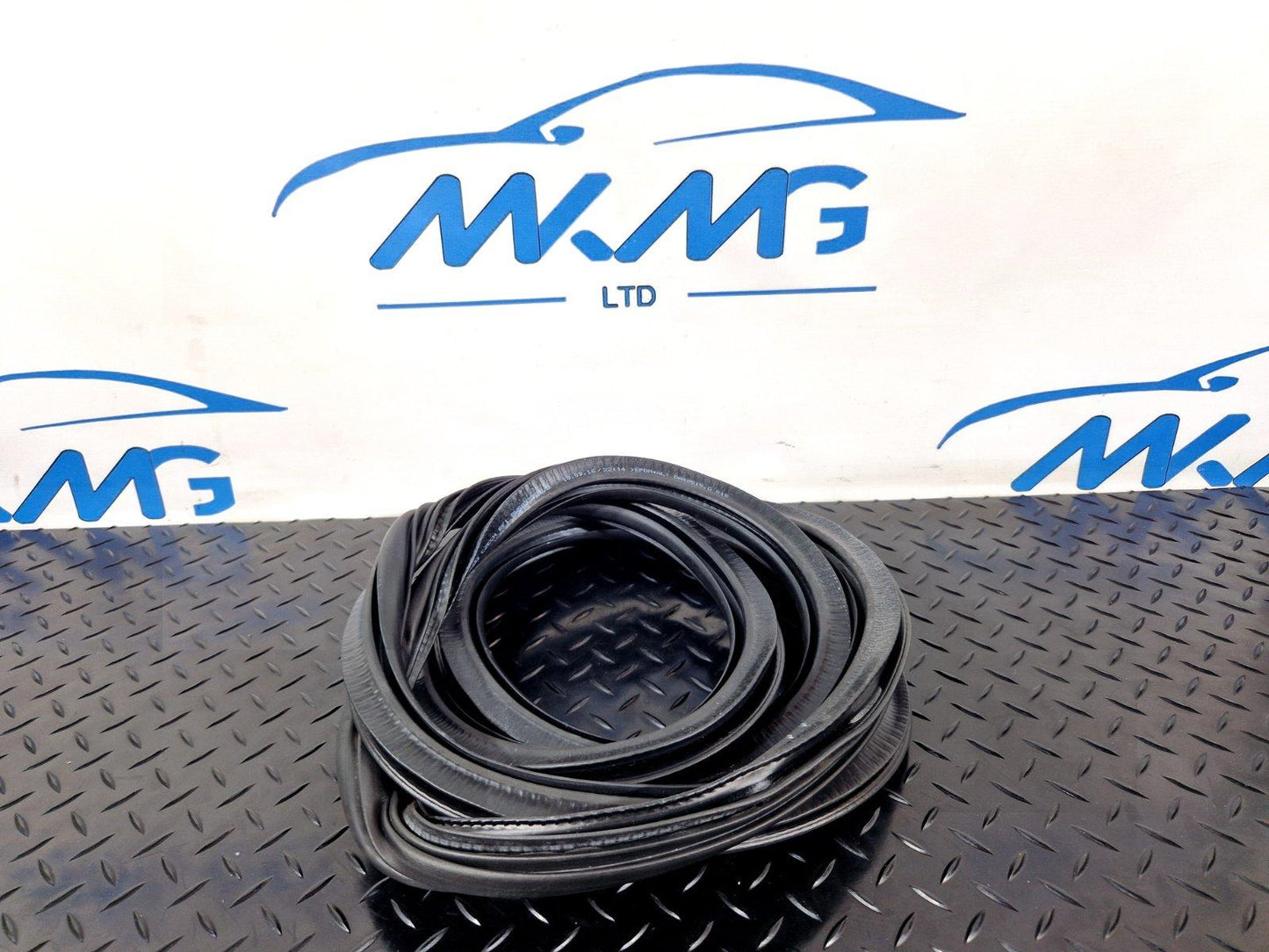 16-19 AUDI A4 B9 Rear Right or Left Door Rubber Seal 8W5833721B