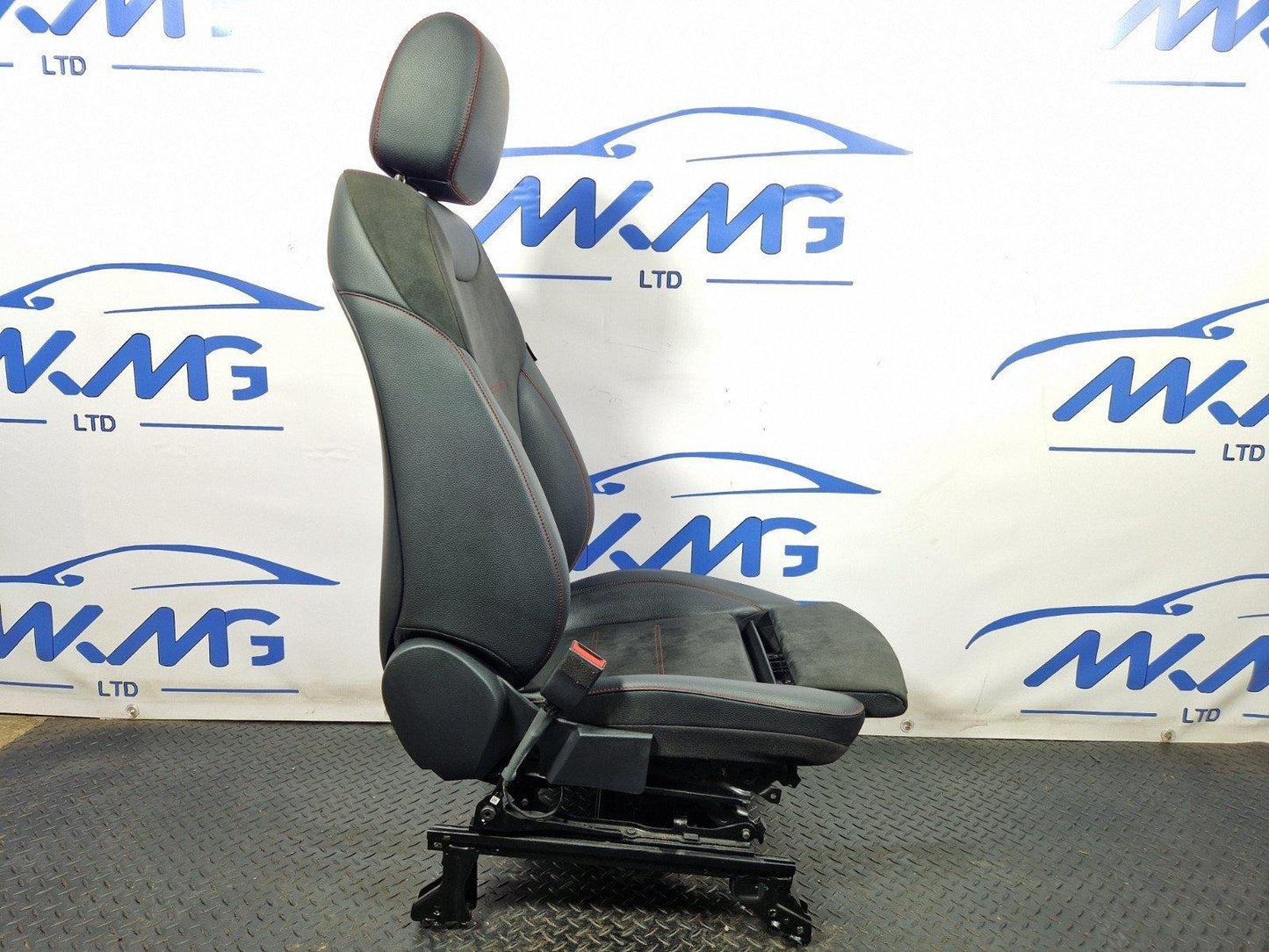 19-ON MERCEDES BENZ B CLASS W247 GENUINE FRONT LEFT N/S HEATED HALF LEATHER SEAT