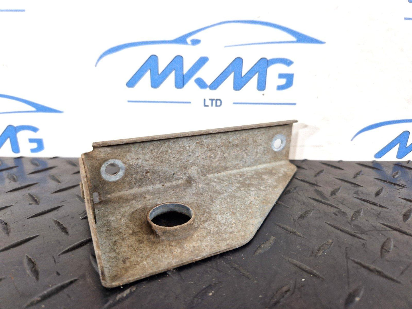 14-23 MERCEDES VITO W447 1.6 DIESEL GENUINE COOLANT SUPPORT BRACKET A4478600014