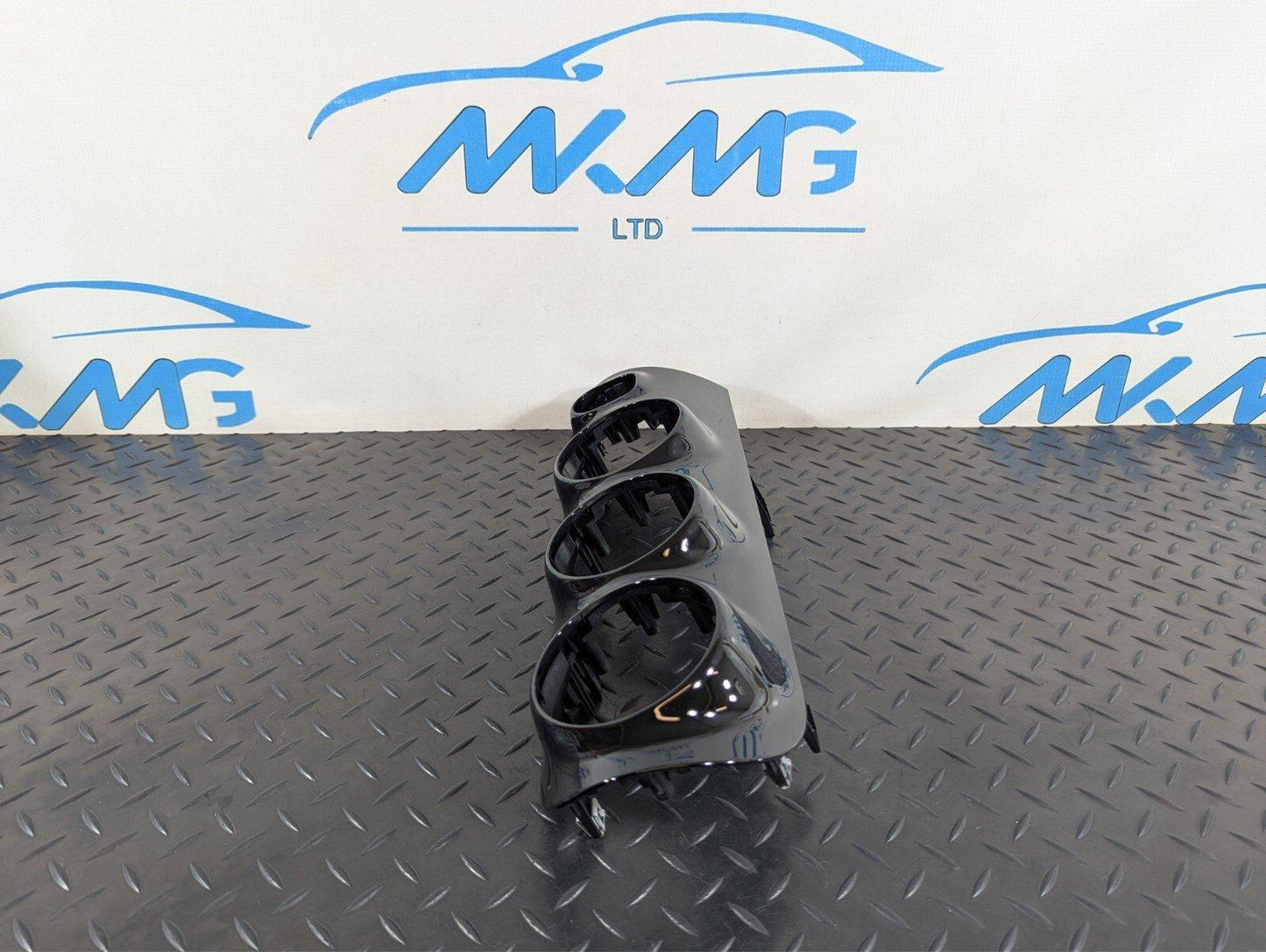 18-ON MERCEDES BENZ A CLASS W177 DASHBOARD AIR VENT SURROUND TRIM A1776800001