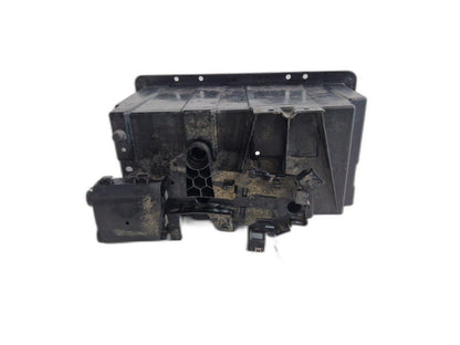 18-ON MERCEDES BENZ SPRINTER GENUINE W907 BATTERY BOX A9076102500