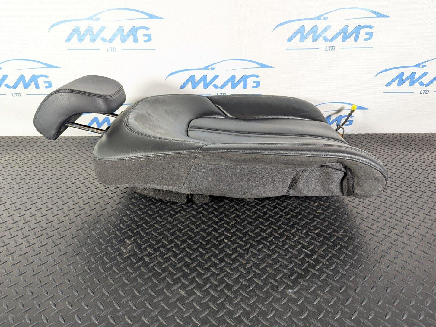 10-17 AUDI A8 4H  REAR N/S LEFT LEATHER BACK REST 4H0885273