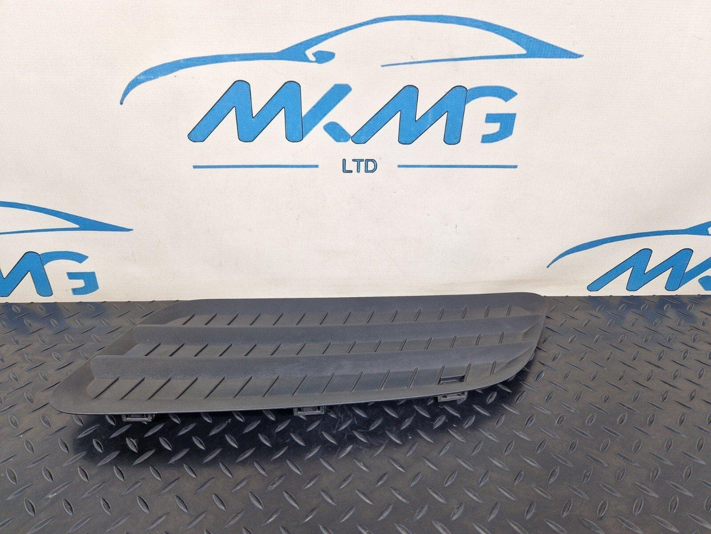 18-ON MERCEDES BENZ SPRINTER W907 EXTERIOR TRIM A9108360200