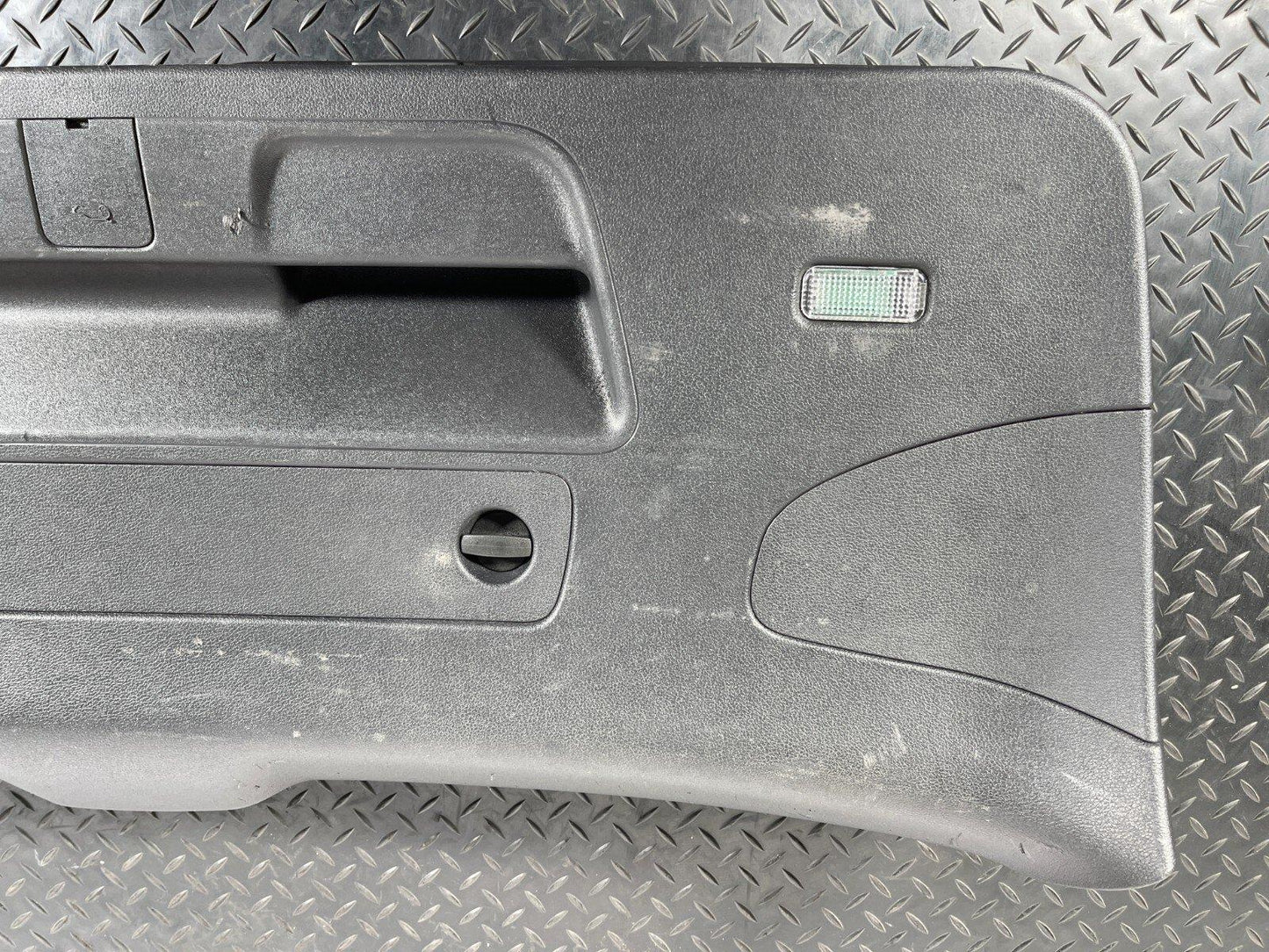 16-19 AUDI A4 B9 AVANT GENUINE BOOTLID/TAILGATE TRIM COVER BLACK 8W9867979