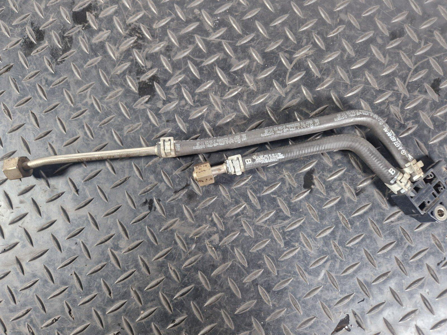 19-ON MERCEDES BENZ A CLASS EQ W177 EXHAUST PRESSURE SENSOR A0009057809