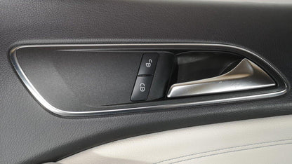 13-19 MERCEDES BENZ CLA W117 GENUINE FRONT RIGHT DRIVER SIDE DOOR PANEL