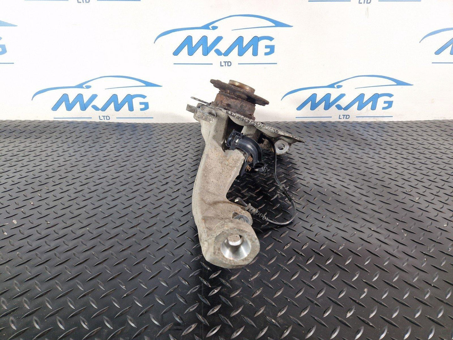 11-19 MERCEDES BENZ ML W166 FRONT LEFT N/S WHEEL HUB & BEARING A1663300920