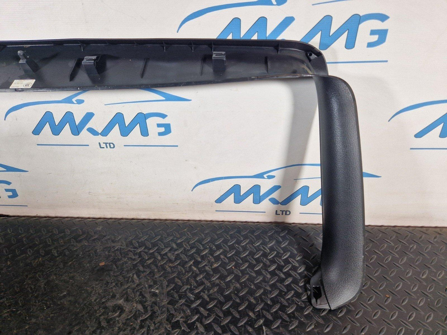 10-18 VW TOUAREG 7P GENUINE UPPER BOOT LID TRIM 7P6867603