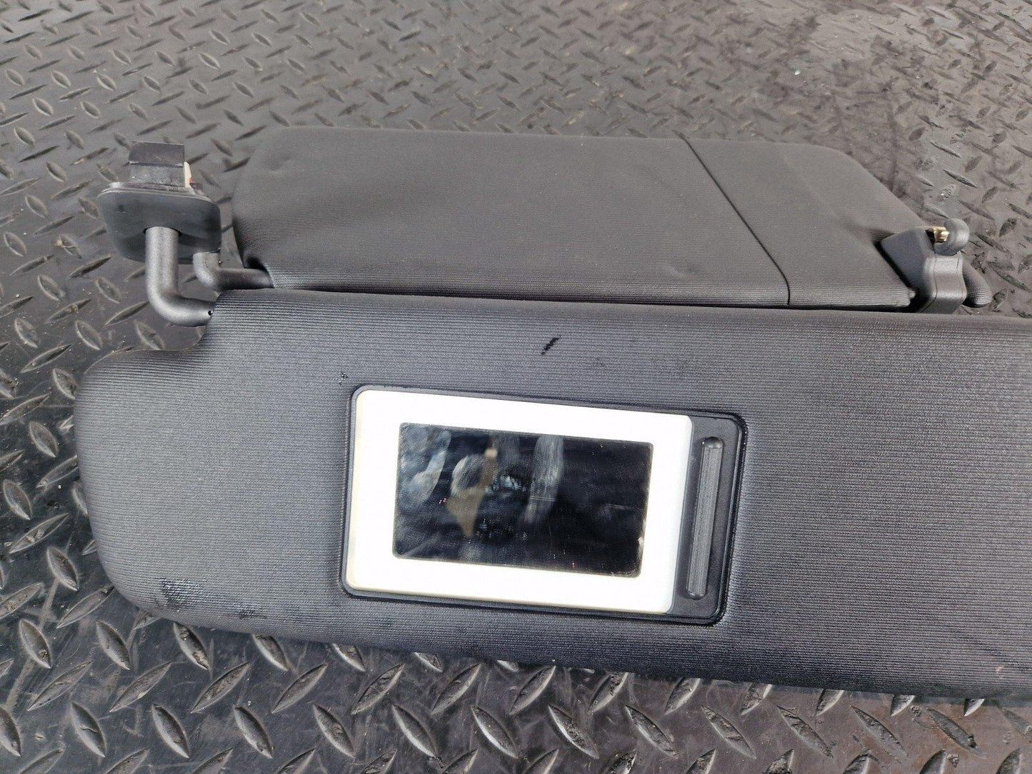 10-18 VW TOUAREG 7P GENUINE LEFT PASSENGER SIDE DOUBLE SUN VISOR 7P0857551D