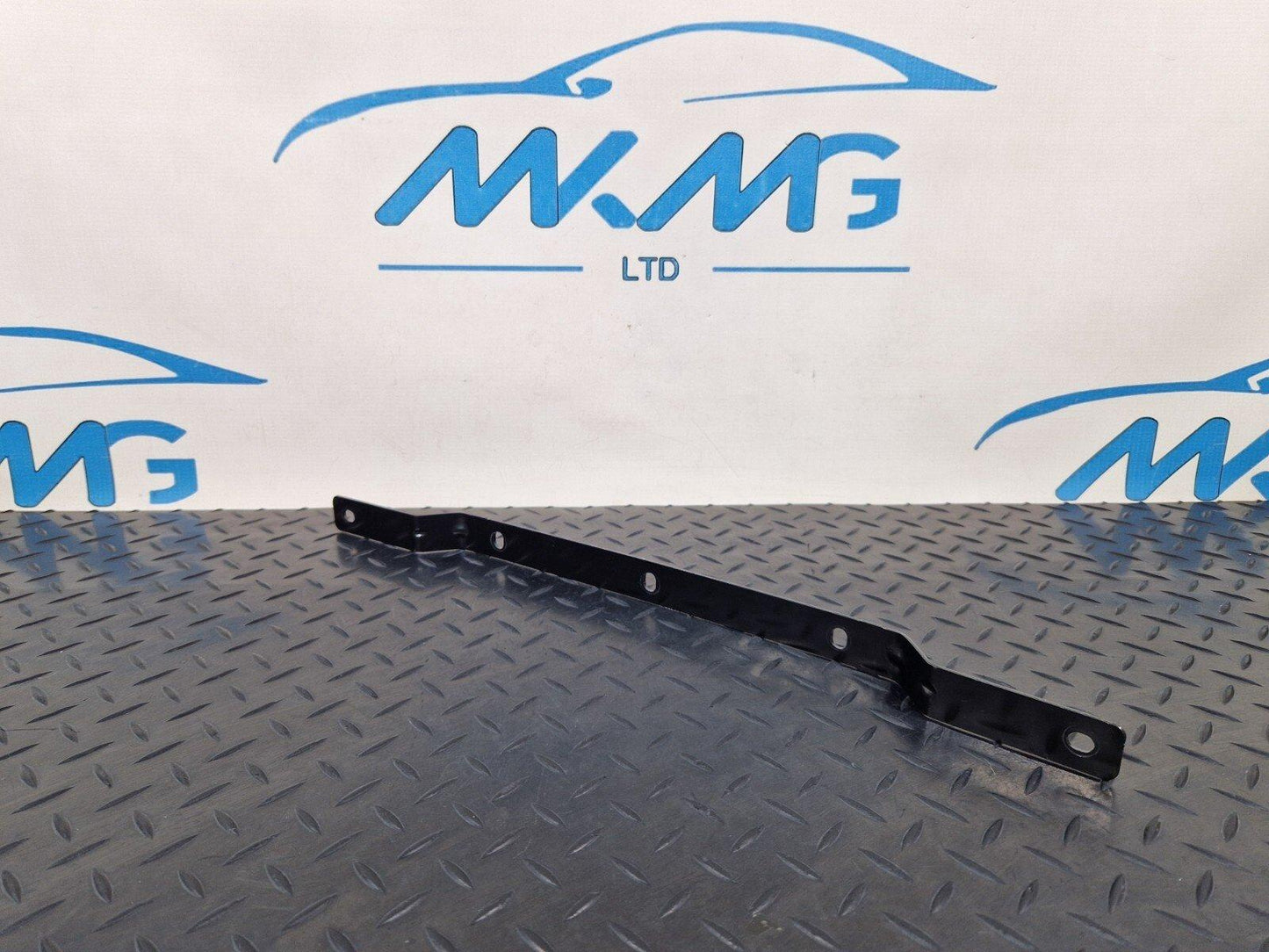 14-23 MERCEDES BENZ VITO W447 OEM FRONT SEAT BOX BRACKET MOUNT PLATE A4479144900