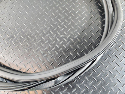 16-20 AUDI Q7 4M GENUINE REAR LEFT & RIGHT DOOR SEAL RUBBER STRIP 4M0833721C
