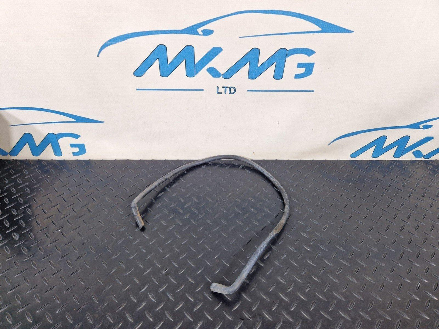 16-19 AUDI A4 B9 S-LINE OEM GENUINE RIGHT SIDE HEADLIGHT WASHER HOSE 8W0941718A