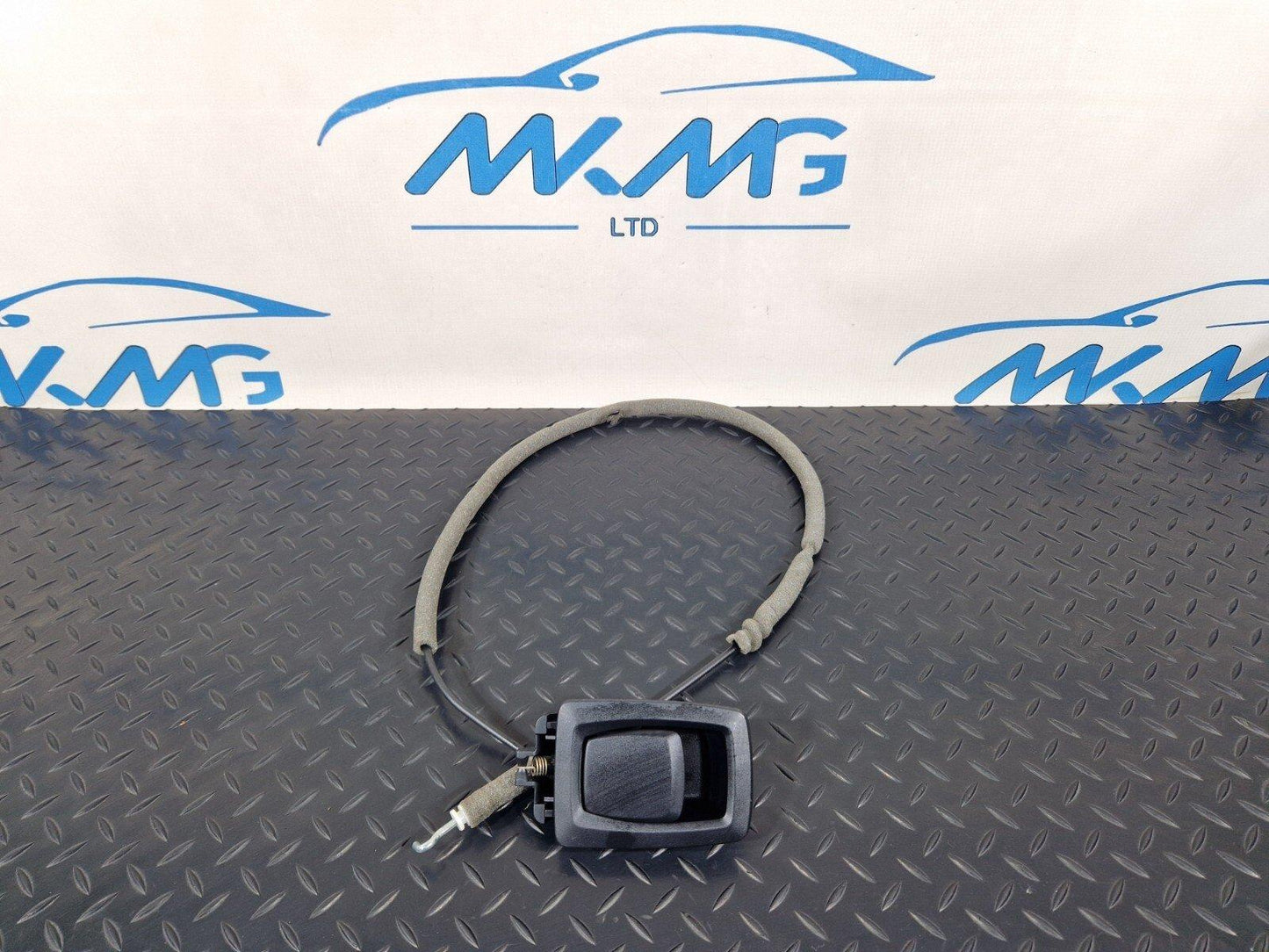 11-18 BMW 6 SERIES F06 GENUINE REAR SEAT RELEASE LOCK 7221850