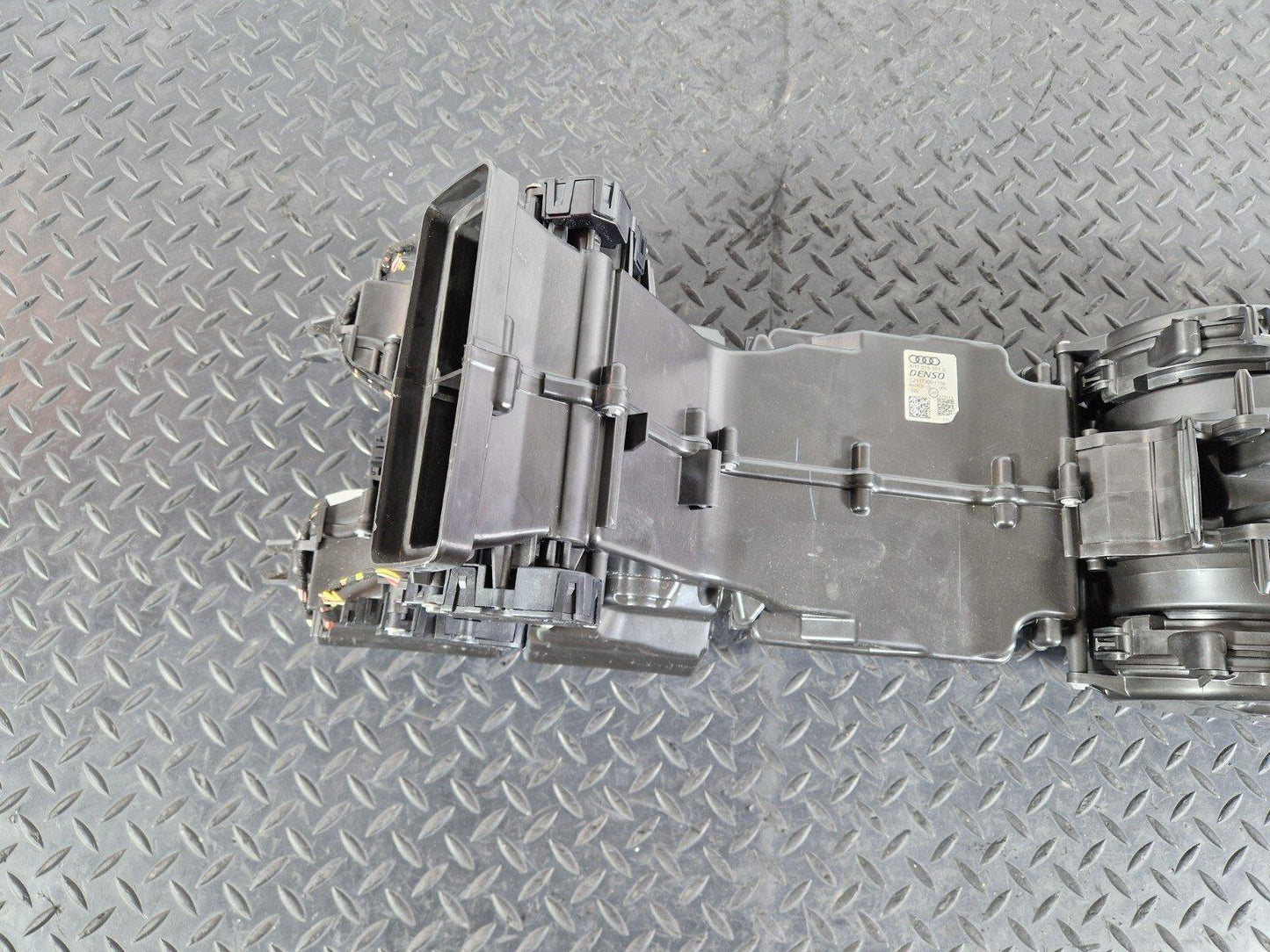 10-17 AUDI A8 4H HEATER AIR CON BLOWER FAN MOTOR HOUSING 4H0819351C