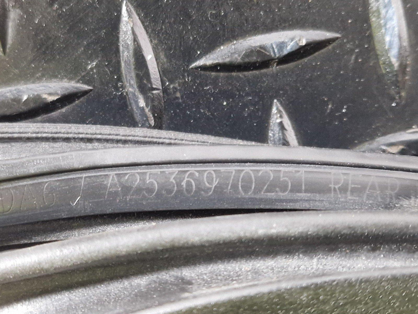 16-22 MERCEDES BENZ X253 REAR DOOR RUBBER SEAL FITS LEFT & RIGHT A2536970251
