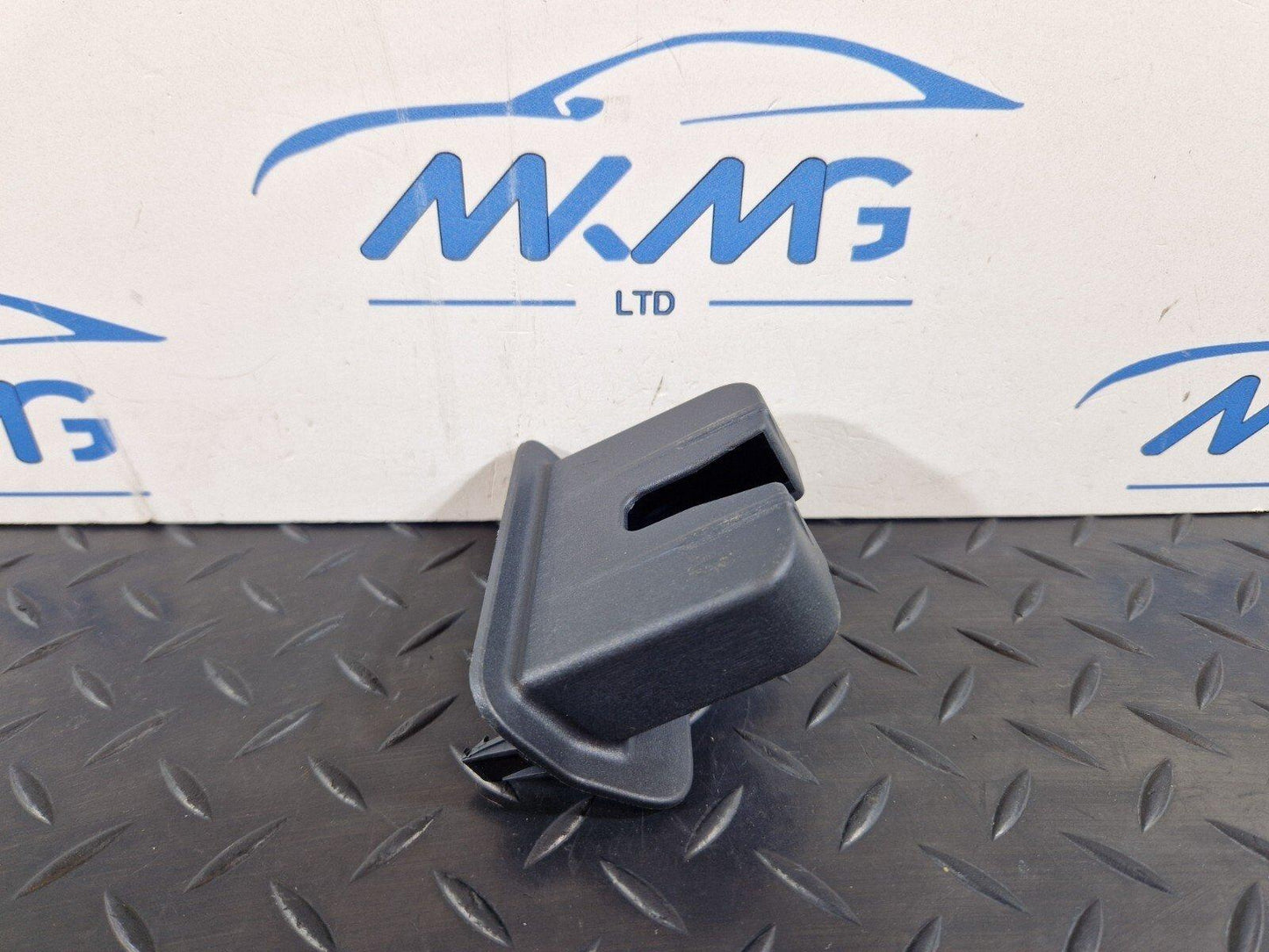 16-19 AUDI A4 B9 S-LINE GENUINE BOOT TAILGATE LOCK TRIM COVER 8W5827520