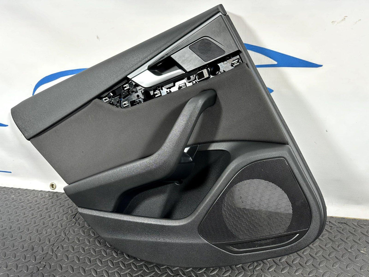 16-19 AUDI A4 B9 SALOON GENUINE REAR PASSENGER SIDE DOOR CARD PANEL 8W0868065