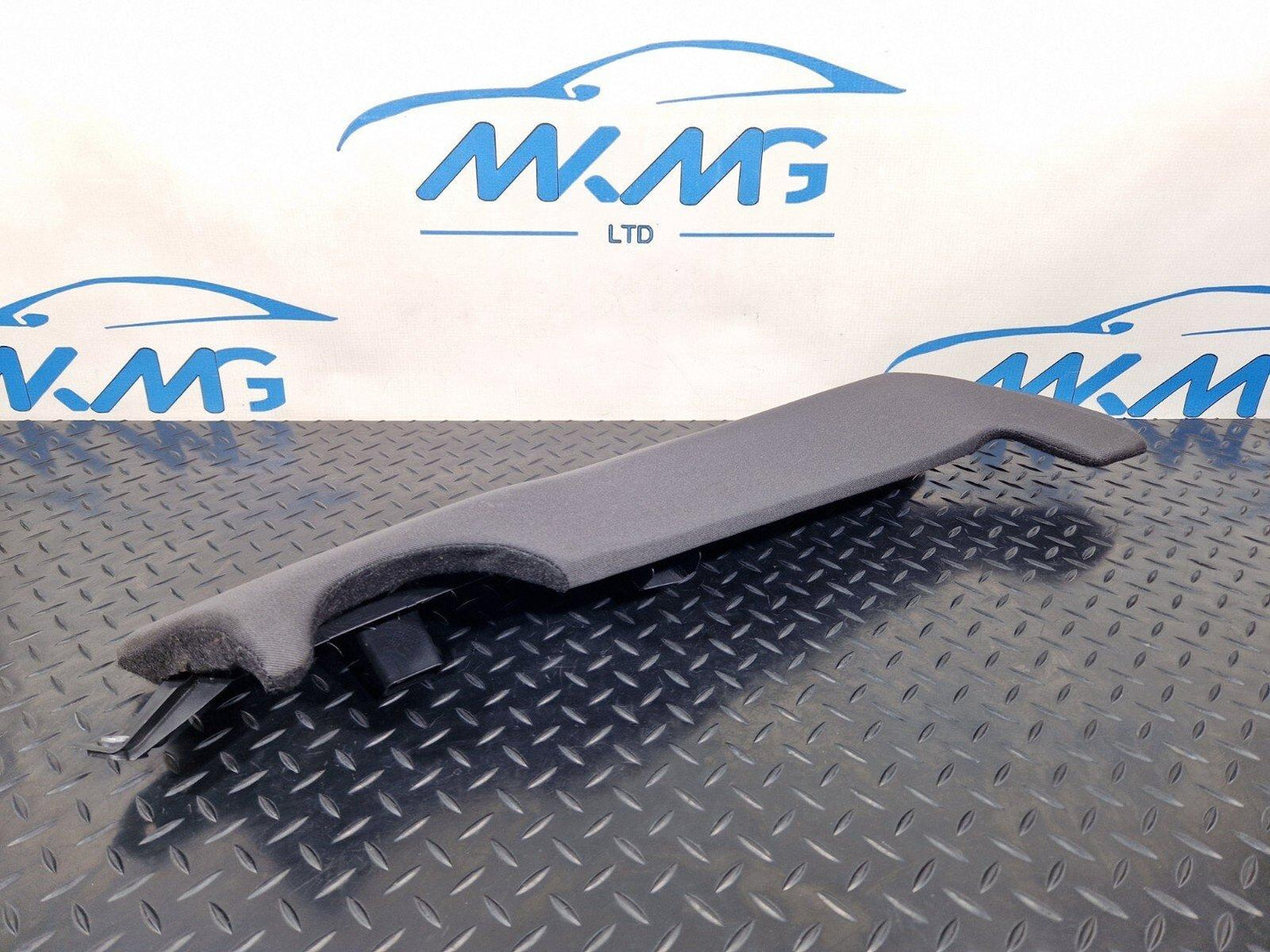 16-19 AUDI A4 B9 REAR RIGHT DRIVER SIDE BOLSTER 8W0885704