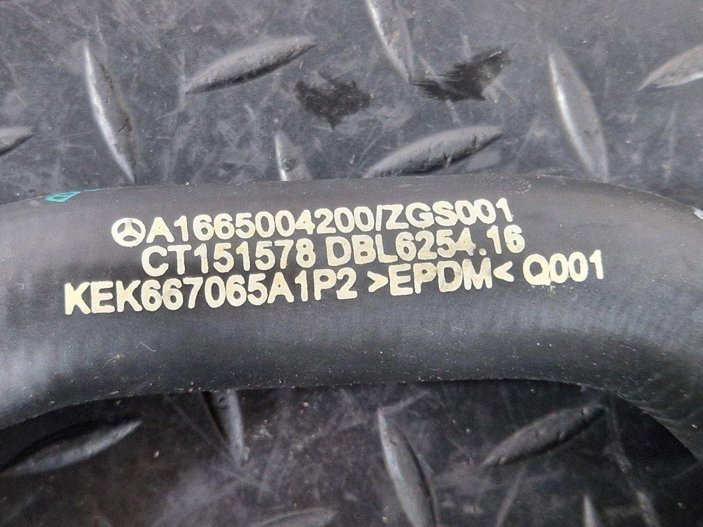 16-19 MERCEDES BENZ GLE W166 COOLANT HOSE PIPE A1665004200