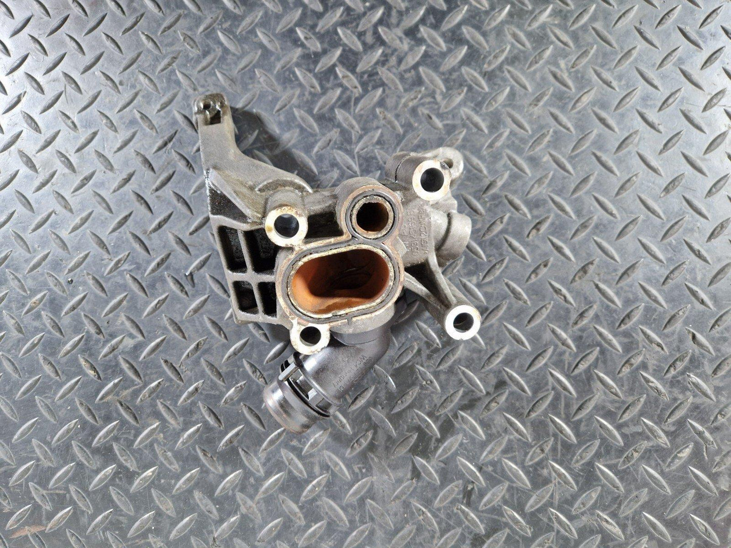 15-18 AUDI A7 4G GENUINE OEM AIR CON COMPRESSOR BRACKET 059121071DE